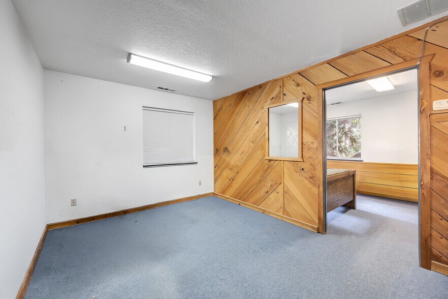 More Photos Of 24274 CA-108, Twain Harte Office For Sale