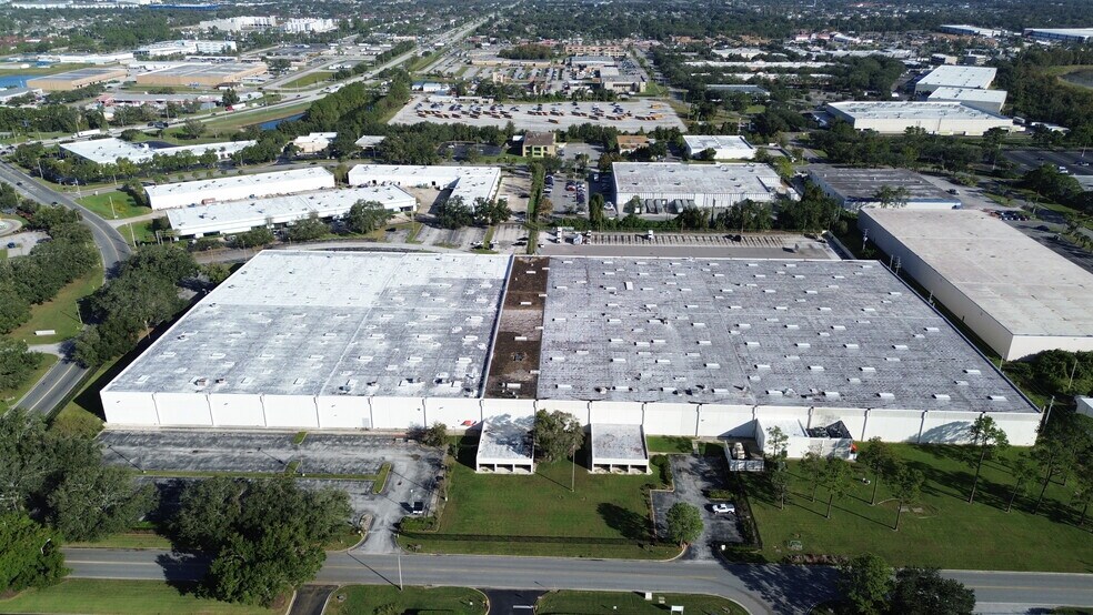 Primary Photo Of 2455-2467 Premier Row, Orlando Warehouse For Lease