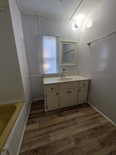 More Photos Of Warren Cir, Grand Ridge Multifamily For Sale