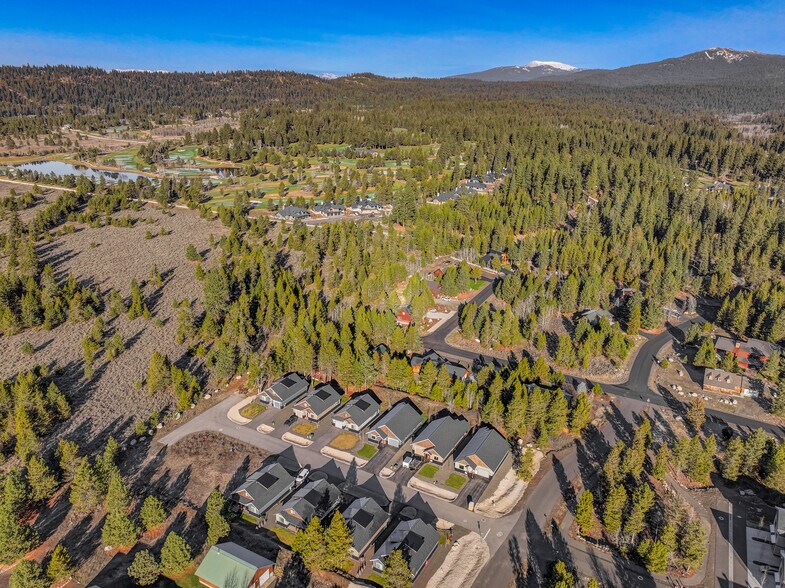 More Photos Of 101, 103, 105 Bighorn Court, Mccall Specialty For Sale