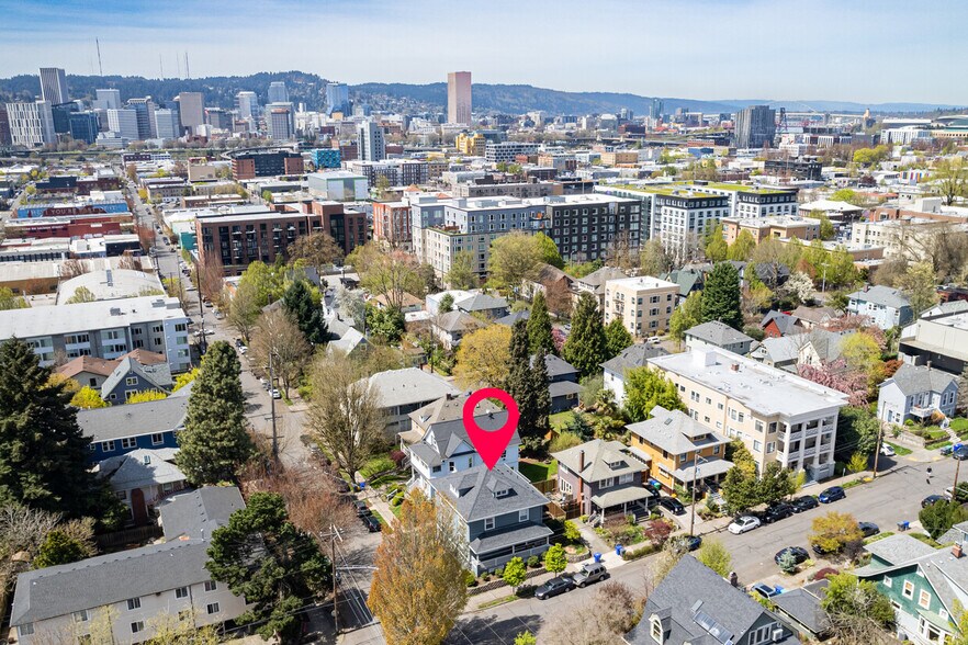 More Photos Of 1035 SE 14th Ave, Portland Apartments For Sale