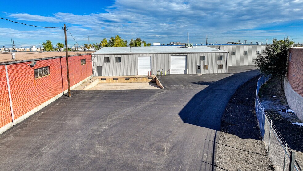 Primary Photo Of 5355 E 39th Ave, Denver Warehouse For Lease