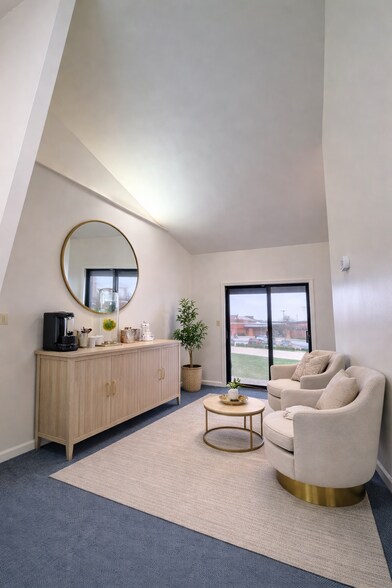 More Photos Of 110-124 Clarkson Executive Park, Ellisville Office For Lease