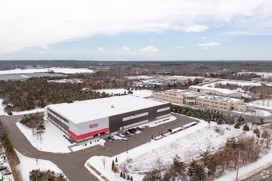 More Photos Of 3651 Middle Country Rd, Calverton Industrial For Lease