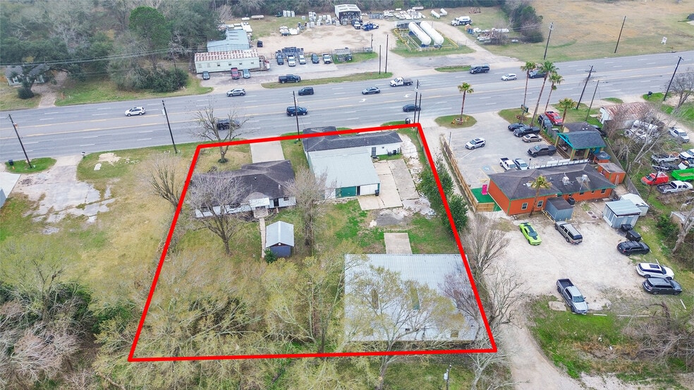 More Photos Of 2002 W Highway 6, Alvin Office For Sale