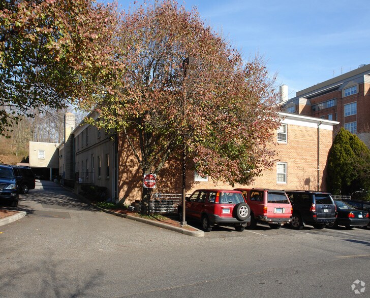 More Photos Of 49 Lake Ave, Greenwich Medical For Lease