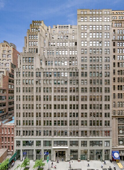 More Photos Of 307 W 38th St, New York Office For Lease