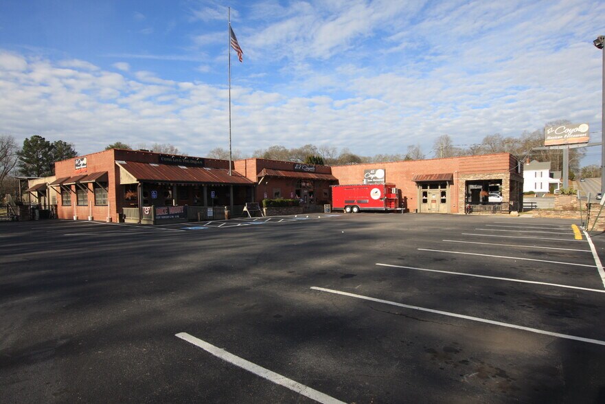 Primary Photo Of 217 W Elm St, Rockmart Specialty For Sale