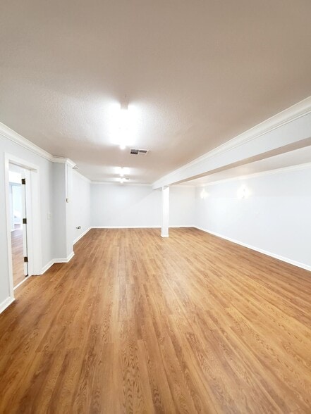 More Photos Of 2820 Broadmoor Ave, Concord Office For Sale