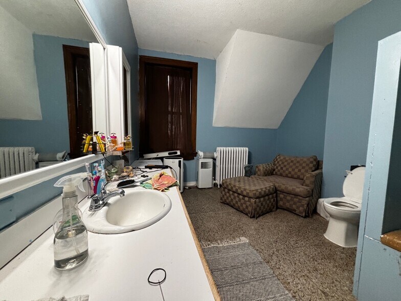 More Photos Of 512 N Lincoln St, Bay City Apartments For Sale