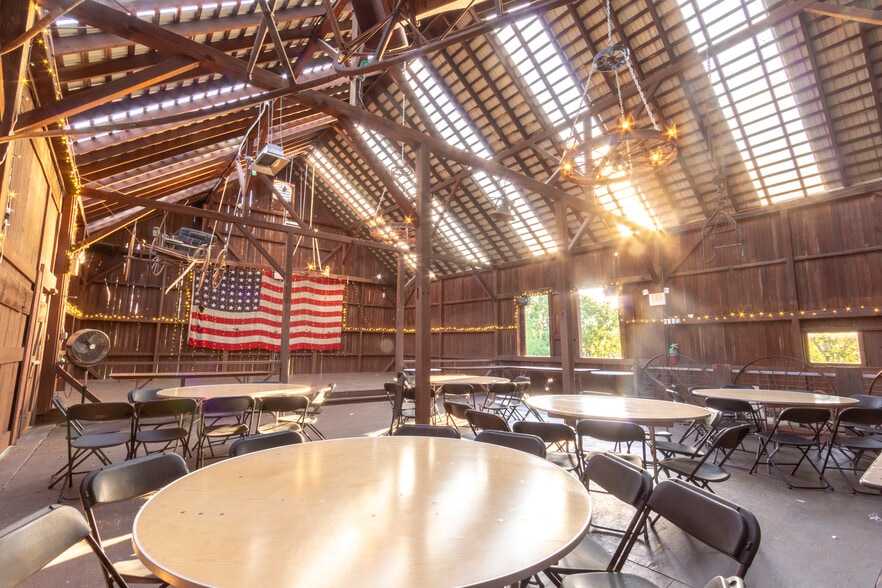 More Photos Of 898 Allentown Rd, Telford Restaurant For Sale