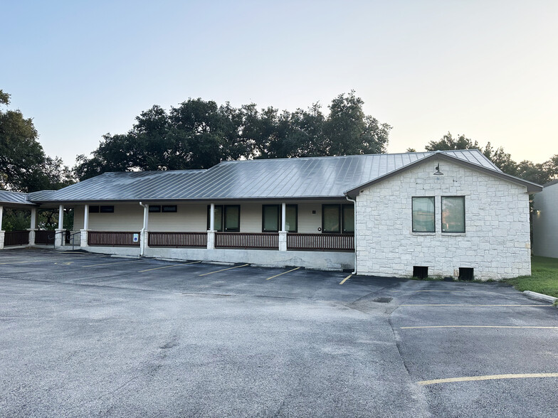 Primary Photo Of 1411 S Main St, Boerne Office For Lease