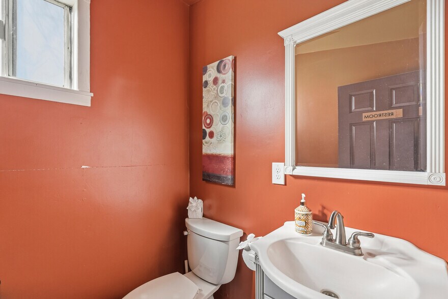 More Photos Of 5186 Gravenstein Hwy S, Sebastopol Restaurant For Sale