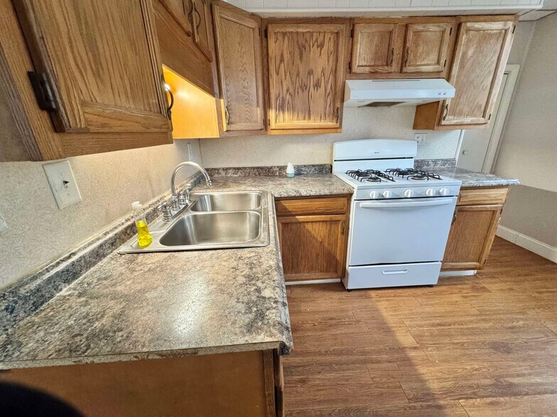 More Photos Of 301 E North St, Geneva Apartments For Sale