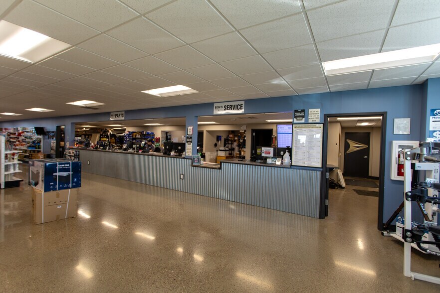 More Photos Of 3928 Tri Hill Frontage Rd, Great Falls Auto Dealership For Sale