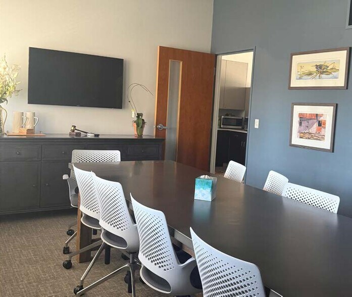 More Photos Of 6201 Antioch St, Oakland Office Residential For Sale