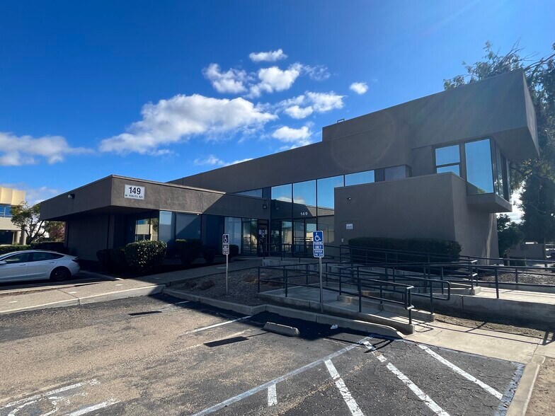 More Photos Of 149 W Yokuts Ave, Stockton Office For Lease