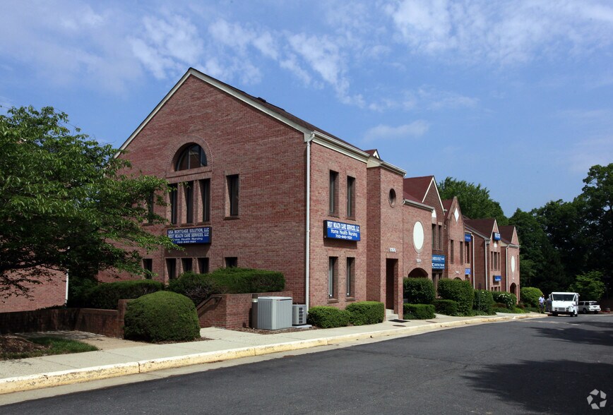 More Photos Of 9300-9306 Old Keene Mill Rd, Burke Loft Creative Space For Lease