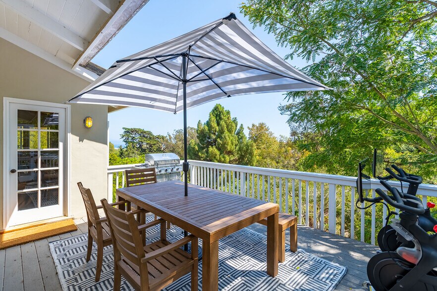 More Photos Of 543 1/2 Arroyo Ave, Santa Barbara Apartments For Sale
