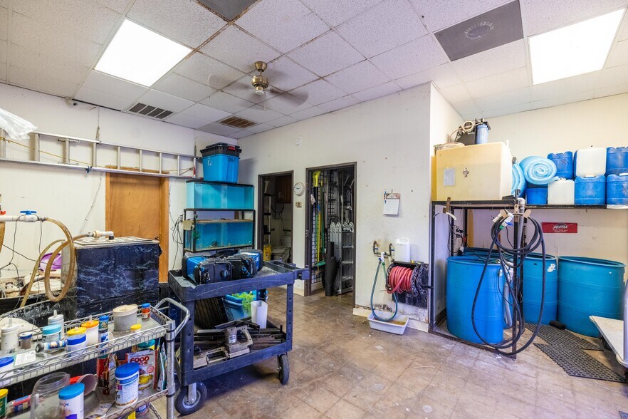 More Photos Of 200 N Main St, Duncanville Storefront Retail Office For Sale