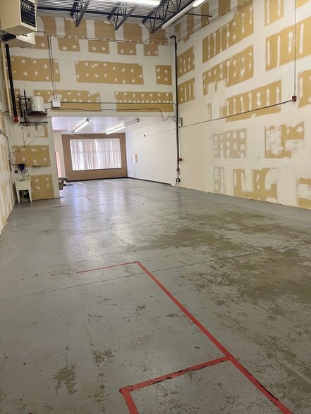 More Photos Of 5715 Industry Ln, Frederick Flex For Lease