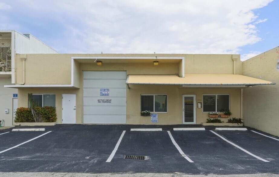 Primary Photo Of 1210 NE 8th Ave, Fort Lauderdale Warehouse For Sale