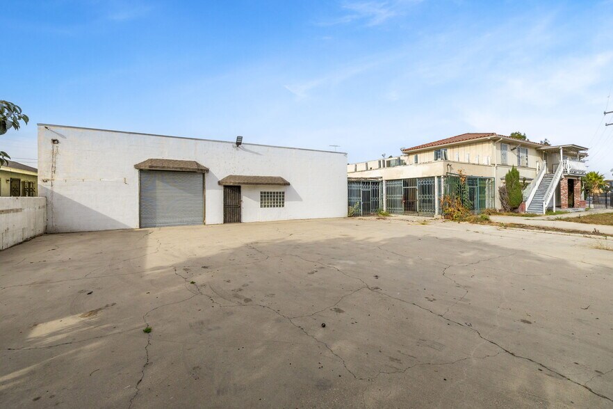 More Photos Of 915-1011 N Willowbrook Ave, Compton Warehouse For Sale