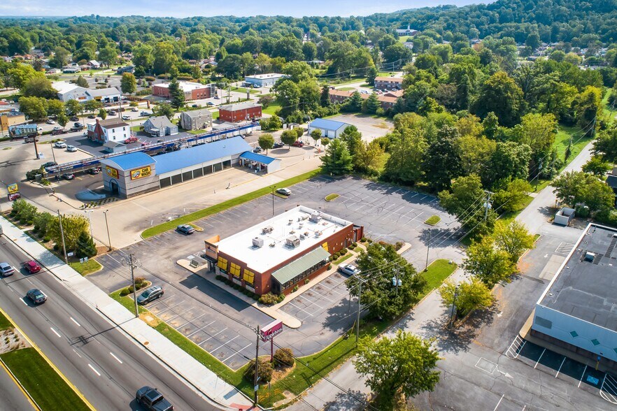 More Photos Of 4717 Dixie Hwy, Louisville Restaurant For Lease