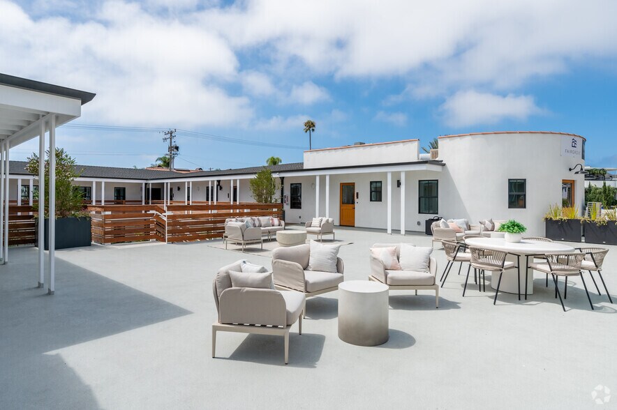 More Photos Of 24452 Del Prado, Dana Point Apartments For Sale