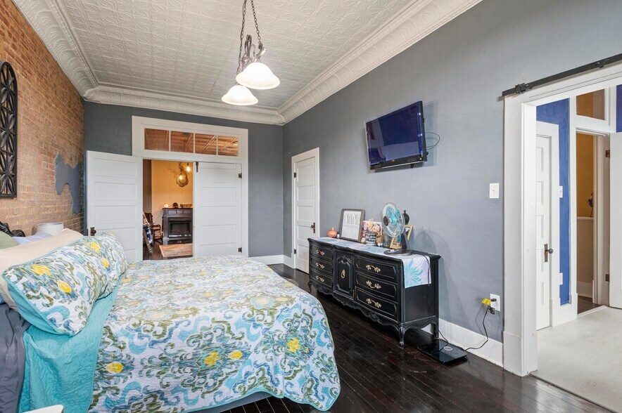 More Photos Of 412-414 Main St, Windom Restaurant For Sale