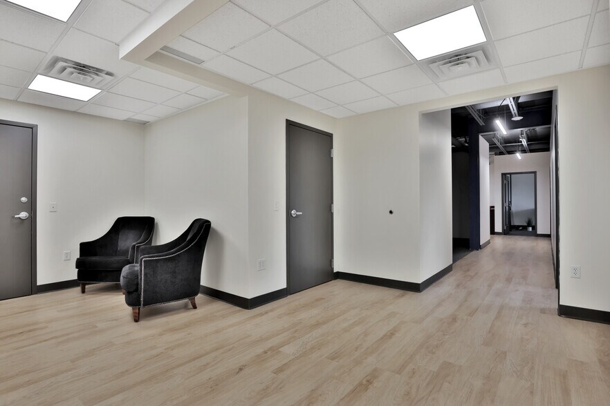 More Photos Of 3570 Lexington Ave N, Shoreview Office For Sale