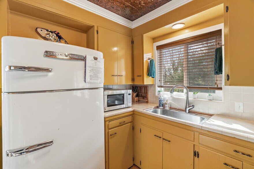 More Photos Of 5186 Gravenstein Hwy S, Sebastopol Restaurant For Sale