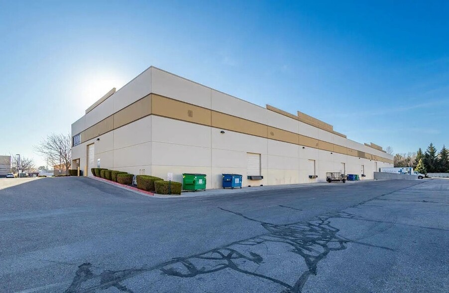 More Photos Of 2748-2796 S Victory View Way, Boise Warehouse For Lease