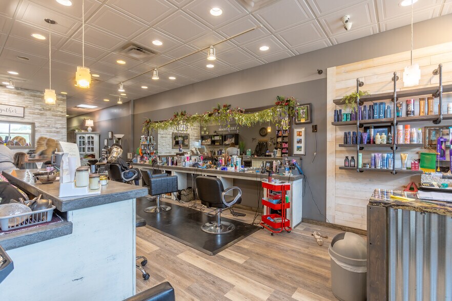 More Photos Of 100 Ridgeview Dr, Smithfield Storefront For Sale