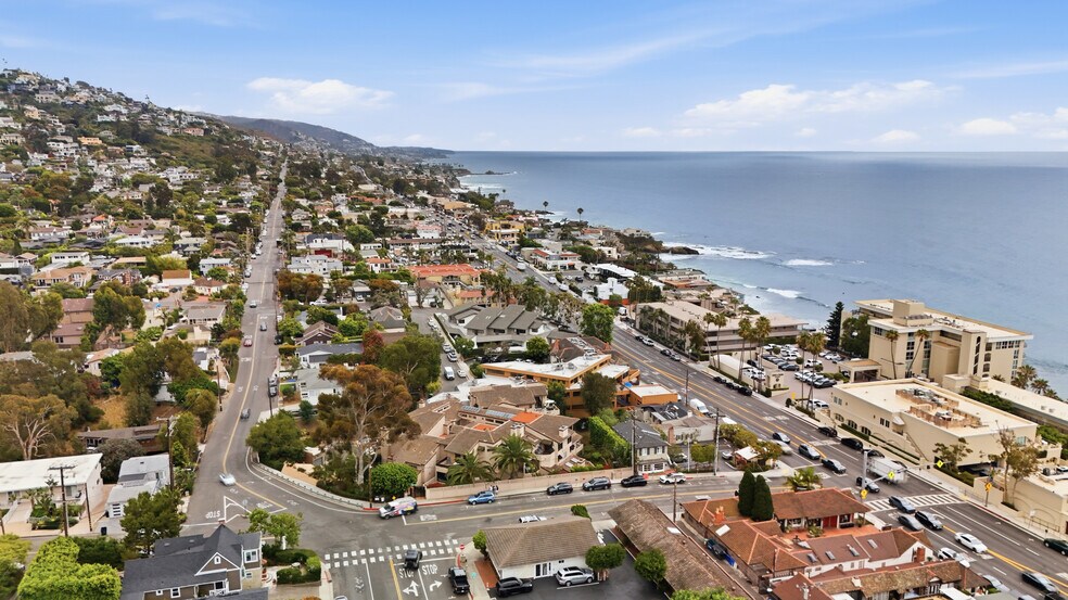 More Photos Of 1495 Glenneyre St, Laguna Beach Freestanding For Lease