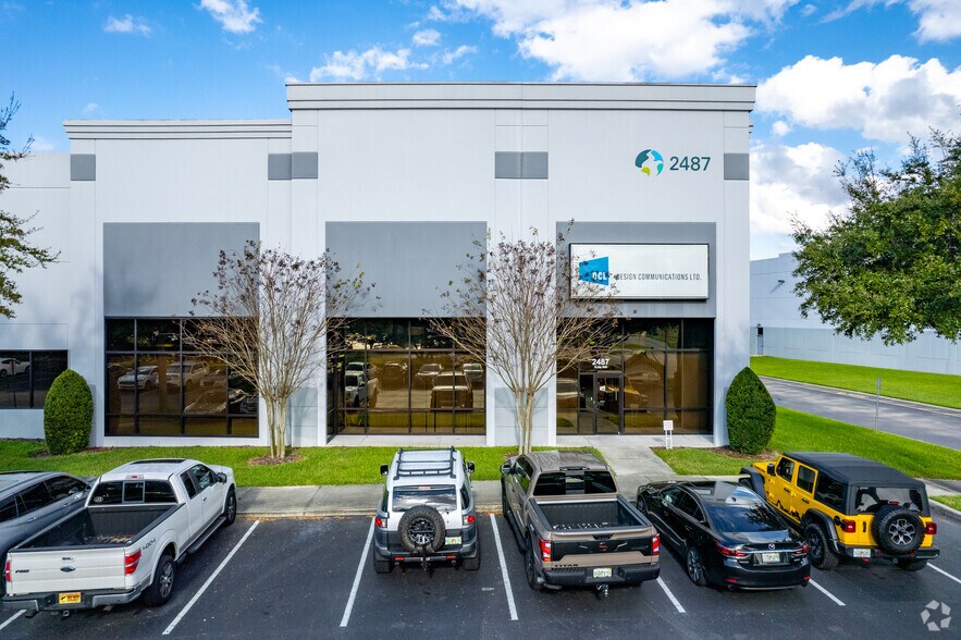 More Photos Of 2487 Tradeport Dr, Orlando Distribution For Lease