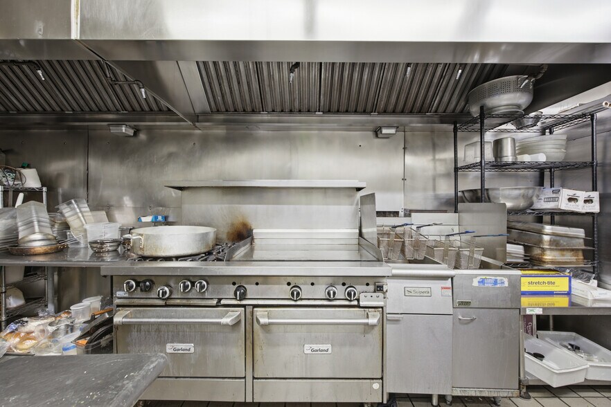 More Photos Of 453 Center St, Lewiston Restaurant For Sale
