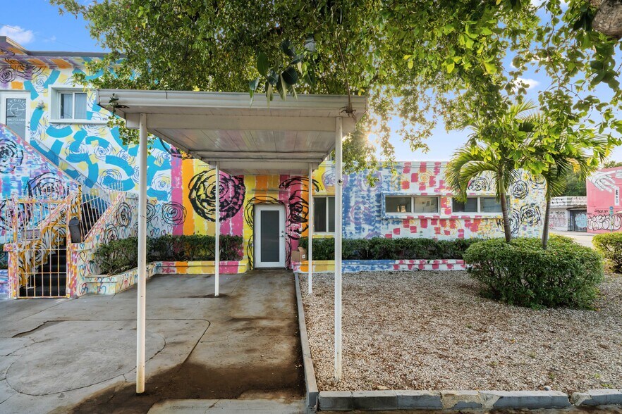 More Photos Of 300 NW 54th St, Miami Flex For Lease