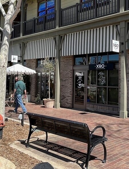 More Photos Of 24450 Main St, Newhall Unknown For Lease