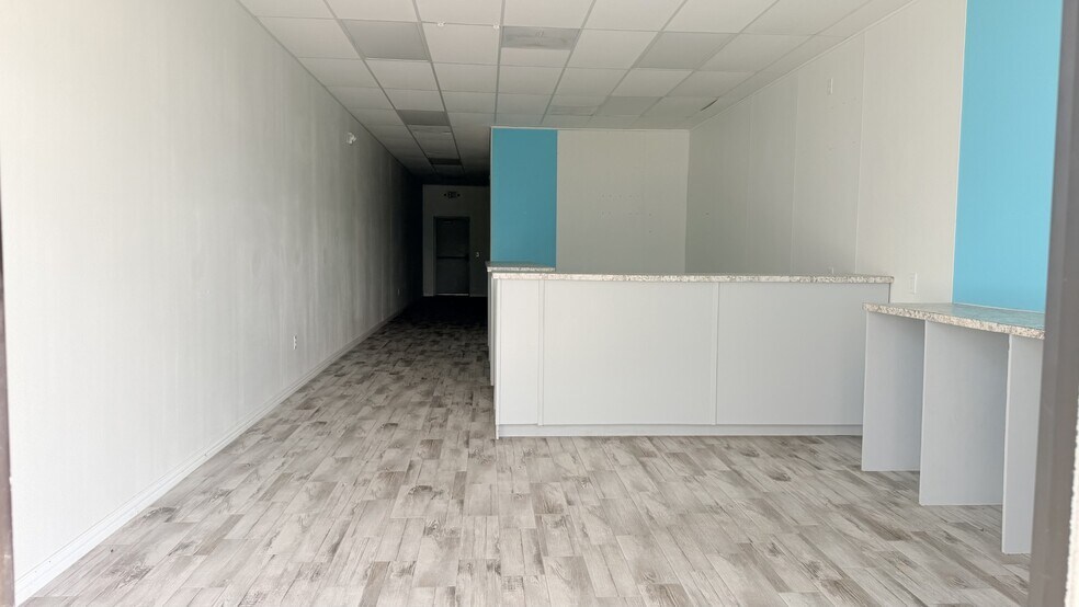 More Photos Of 1624 Hill Ave, Dickinson Storefront Retail Office For Lease