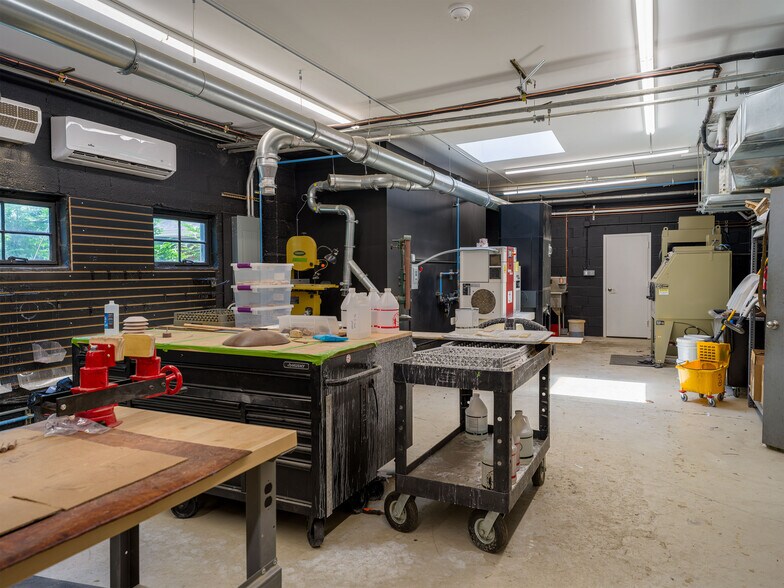 More Photos Of 1 Continental Hl, Glen Cove Warehouse For Sale