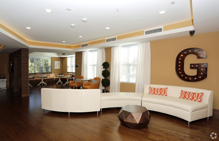 More Photos Of 56 Broad St, Bloomfield Apartments For Lease