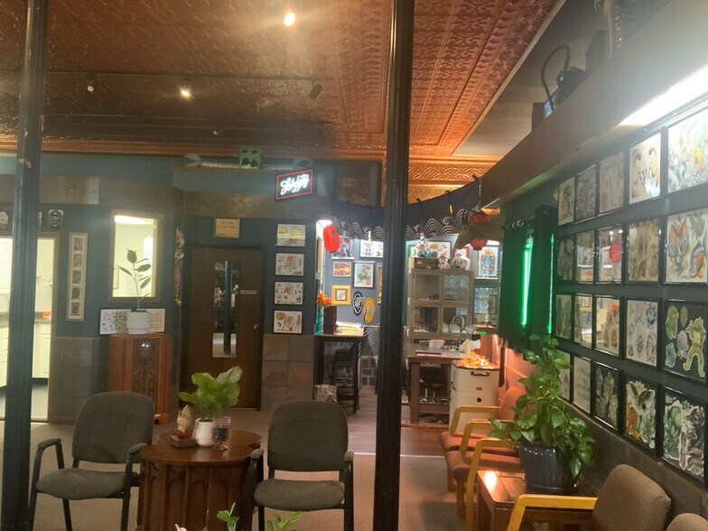 More Photos Of 32 Erie St N, Massillon Storefront Retail Office For Sale