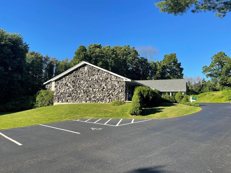 More Photos Of 206 Turnpike Rd, Southborough Office For Sale