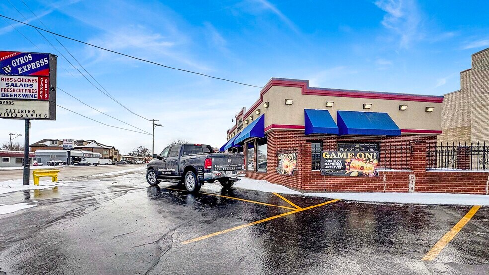 More Photos Of 750 N Addison Rd, Villa Park Restaurant For Sale