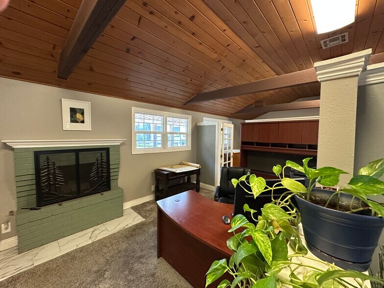 More Photos Of 1248 Laurel Ln, San Luis Obispo Office Residential For Sale