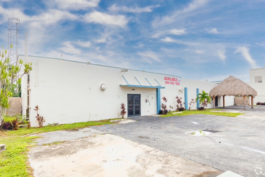 More Photos Of 2055 Liberty St, Hollywood Service For Lease