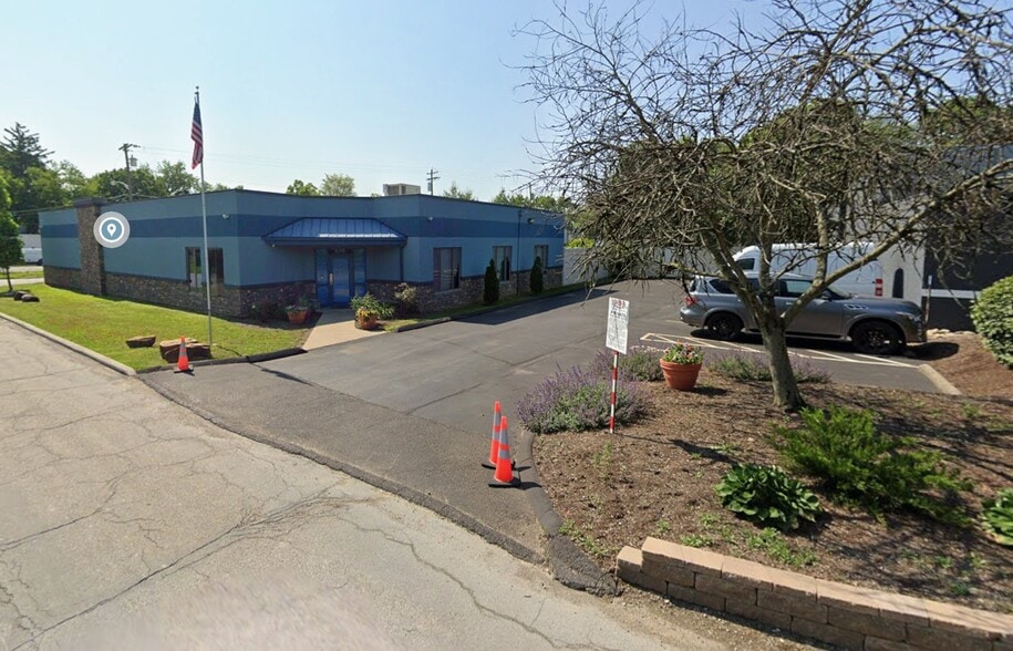 More Photos Of 6315 Warrick Ave, Cincinnati Manufacturing For Lease