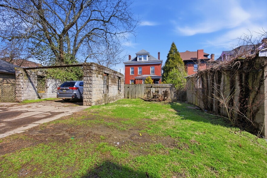 More Photos Of 1712 Termon Ave, Pittsburgh Assisted Living For Sale