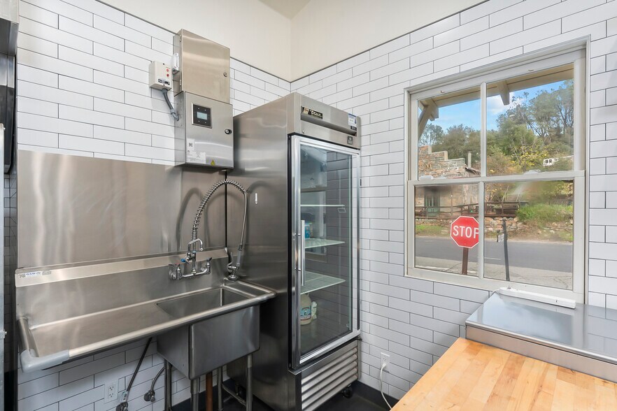More Photos Of 14141 Old Rte 49, Amador City Winery Vineyard For Sale
